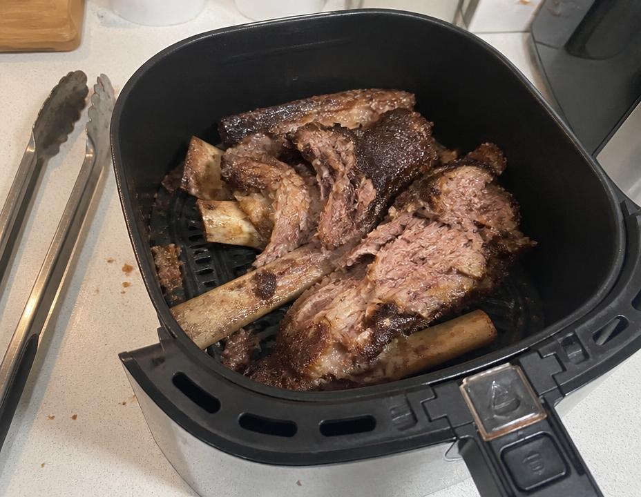 Costela dourada na cesta da Airfryer